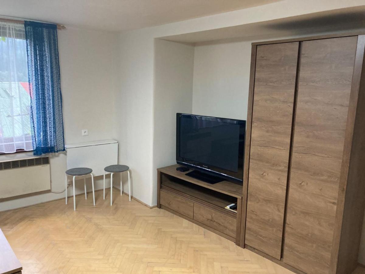 Apartman Rekys Jiretin pod Bukovou Eksteriør billede
